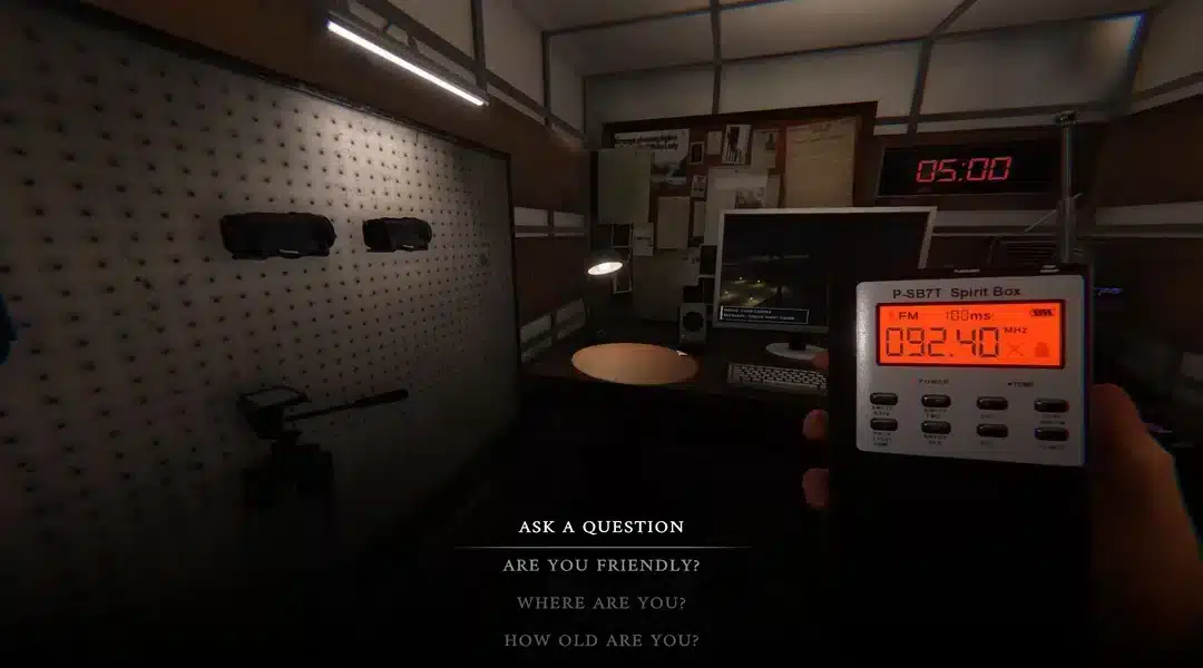 Spirit Box Phasmophobia: cómo usarla y obtener respuestas claras del fantasma